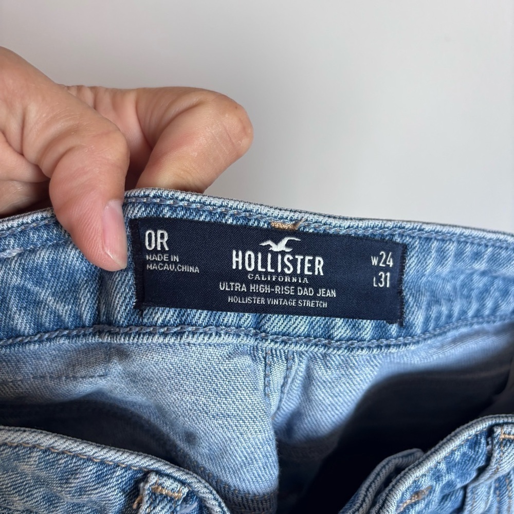 ⭐️⭐️⭐️Hollister wide leg Butterfly Denim Jeans size 0 - Picture 5 of 10